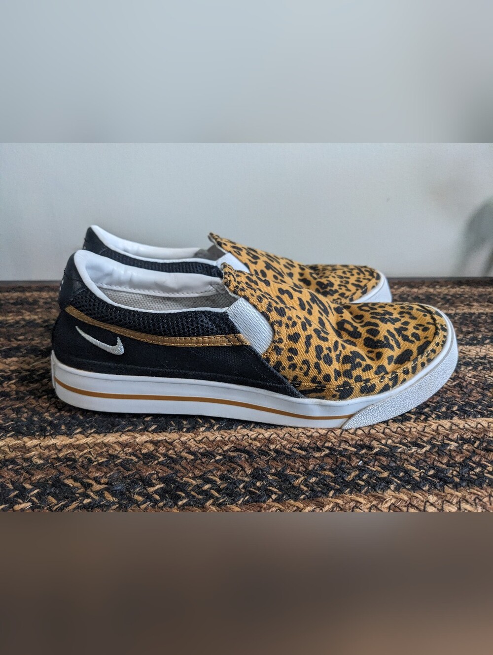 🤍Nike Woman’s Leopard Court Legacy Slip On Shoes Size 6.5